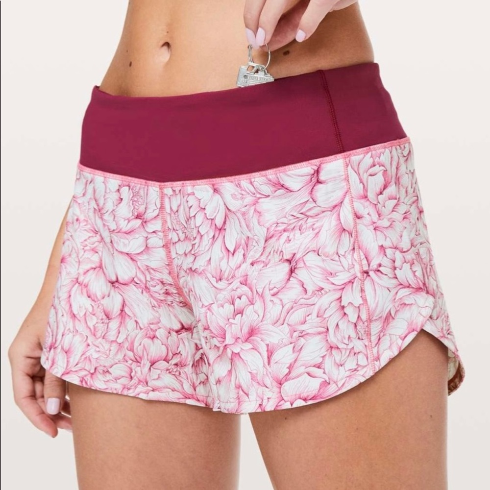 Lululemon Speed Shorts Size 8 BNWT